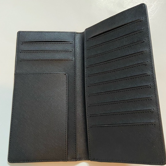 Michael Kors Travel Wallet - Picture 2 of 4